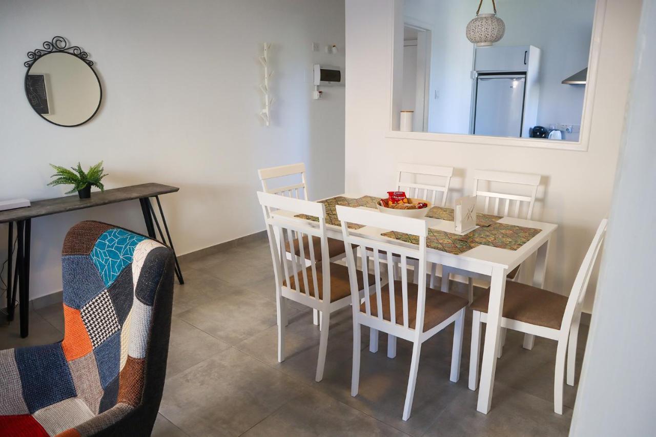 Alex'S Vacation Suite - 100M From The Beach - 6 Guests Paphos Exterior photo